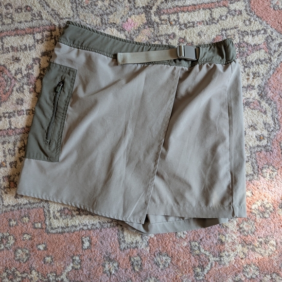 2/$20 Women's Khaki Belted Skort Sierra Designs Athletic Casual Sporty Small - Picture 1 of 5